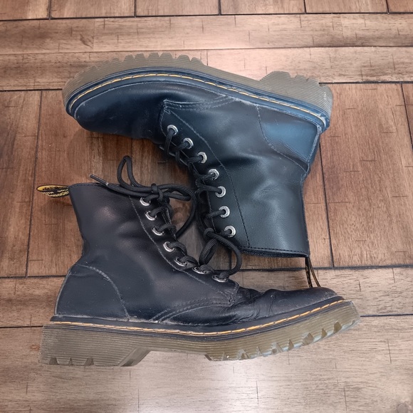 Dr. Martens Shoes - Dr Martens Luana Air Wair Black Leather Boots Womens Size 6 US Vintage